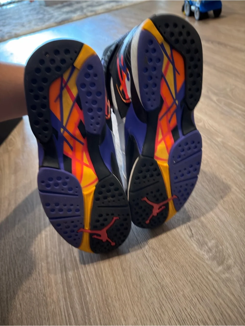 Jordan 8 Retro